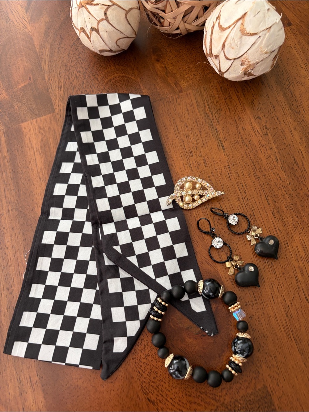 Black & White Beaded Bracelet with Heart Charm Earrings/Brooch/Purse Scarf